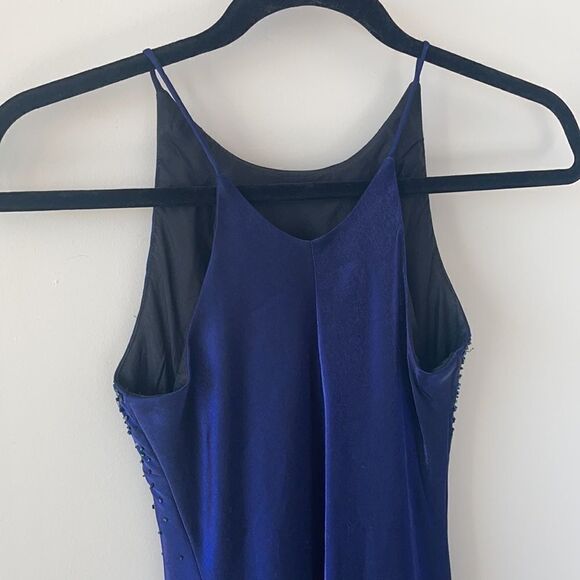 Cachet royal blue beaded evening gown, size 4 1580 - Picture 5 of 12